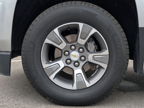 Used 2018 Chevrolet Colorado Z71 AWD/4WD image 15