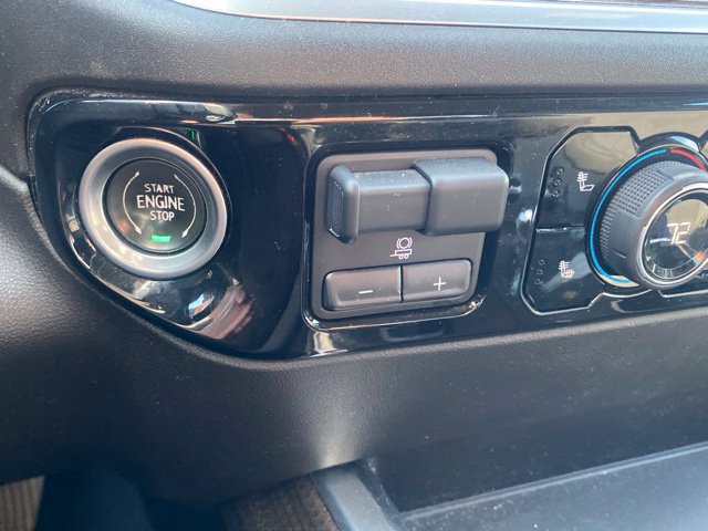 Used 2022 Chevrolet Silverado 1500 RST AWD/4WD image 18