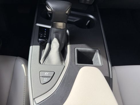 Used 2024 Lexus UX 250h FWD image 23