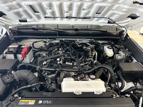Used 2025 Toyota 4Runner SR5 AWD/4WD image 27
