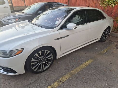 Used 2018 Lincoln Continental Reserve AWD/4WD image 2