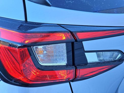 New 2026 Subaru Crosstrek 2.5i Limited w/ Crosstrek Mirror Package AWD/4WD image 39