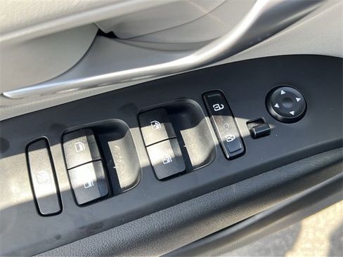 Used 2023 Hyundai Tucson SEL image 25