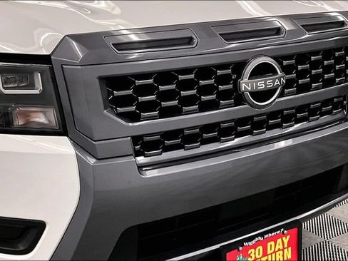 New 2026 Nissan Frontier SV w/ SV Convenience Package RWD image 15