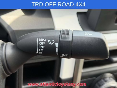 Used 2024 Toyota Tacoma TRD Off-Road AWD/4WD image 31