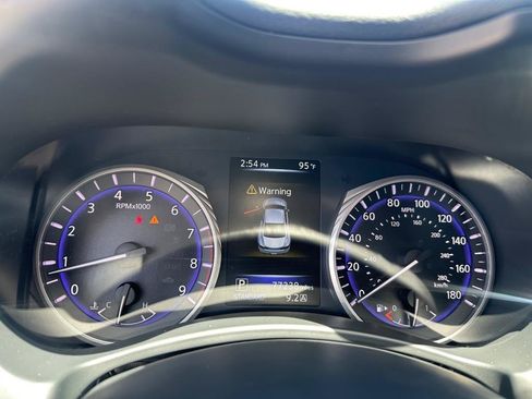 Used 2017 INFINITI Q60 Red Sport 400 RWD image 23
