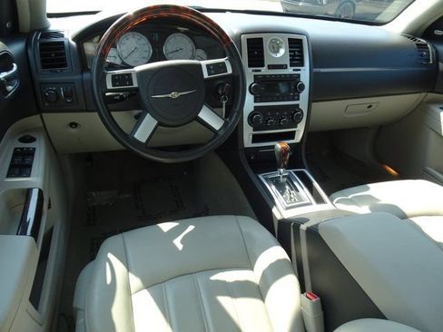 Used 2007 Chrysler 300 C RWD image 13