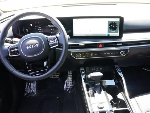 Certified 2025 Kia Sorento SX Prestige AWD/4WD image 23