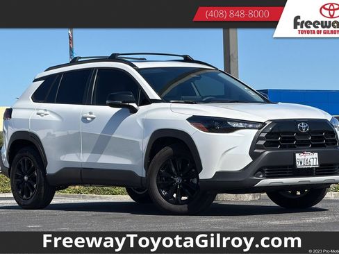 Used 2026 Toyota Corolla Cross LE w/ Moonroof Package FWD image 1