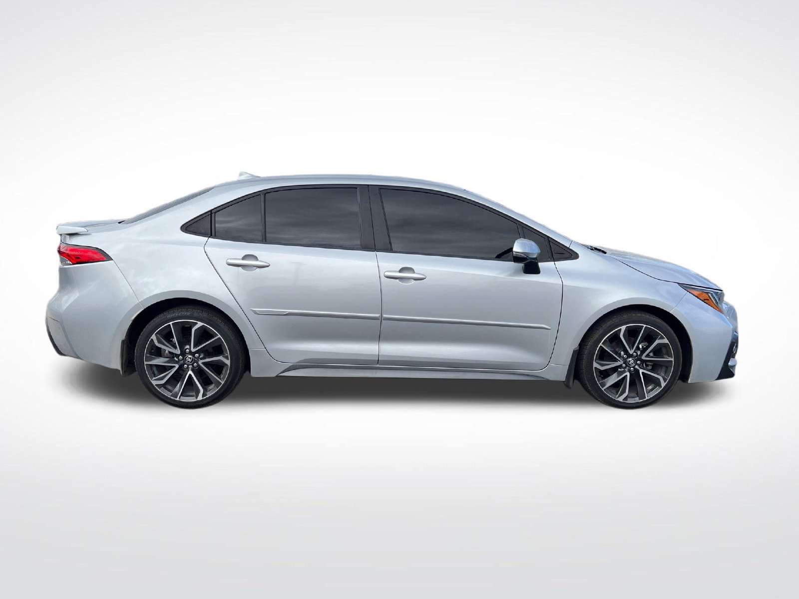 Used 2022 Toyota Corolla SE FWD image 2