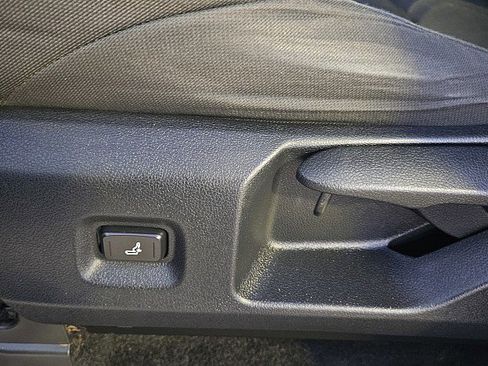 Used 2024 Toyota Tacoma SR5 image 17