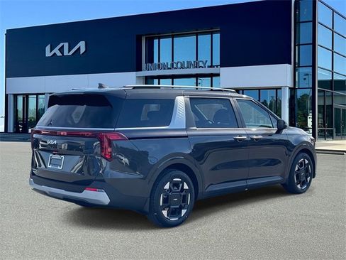 New 2026 Kia Carnival EX image 6