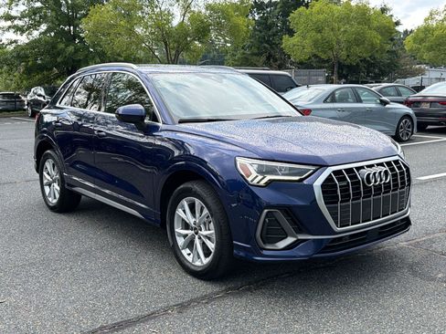 Used 2023 Audi Q3 2.0T Premium Plus w/ Premium Plus Package AWD/4WD image 7