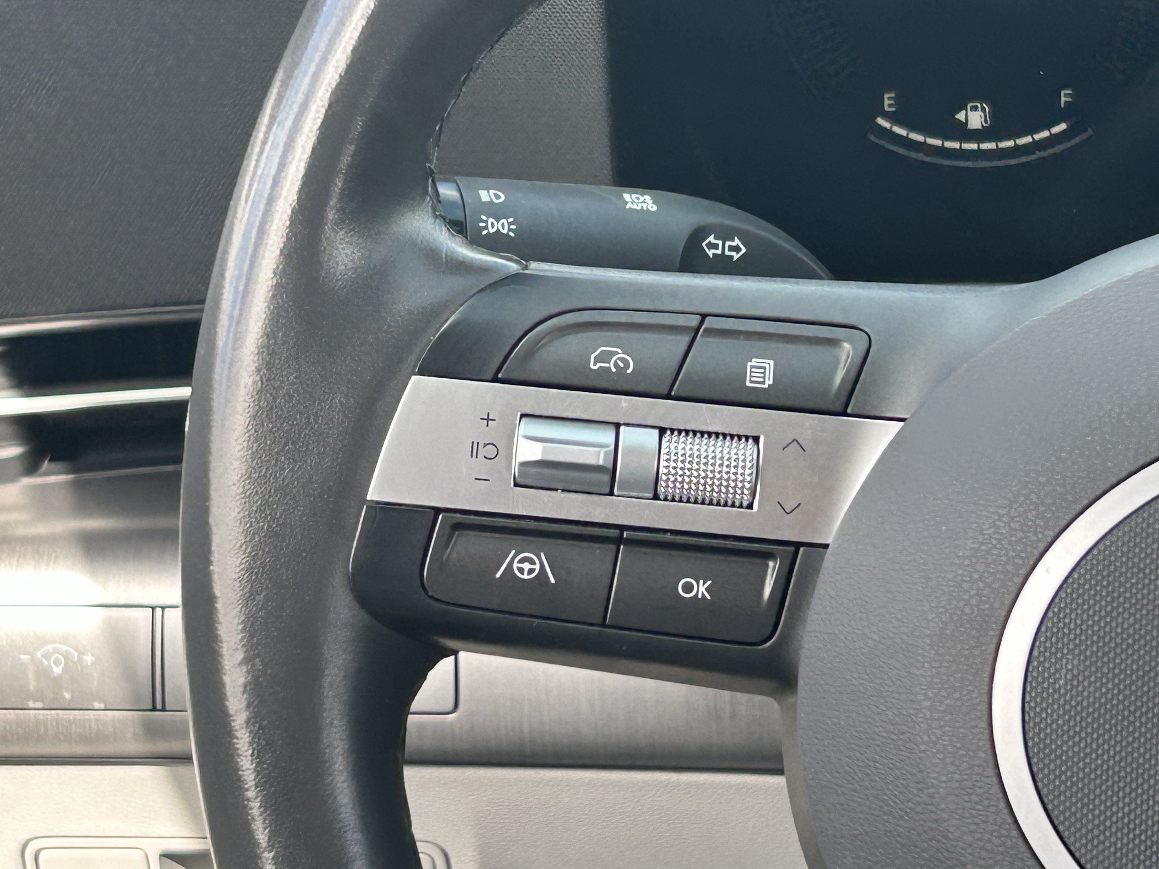 Used 2025 Hyundai Kona SEL FWD image 24