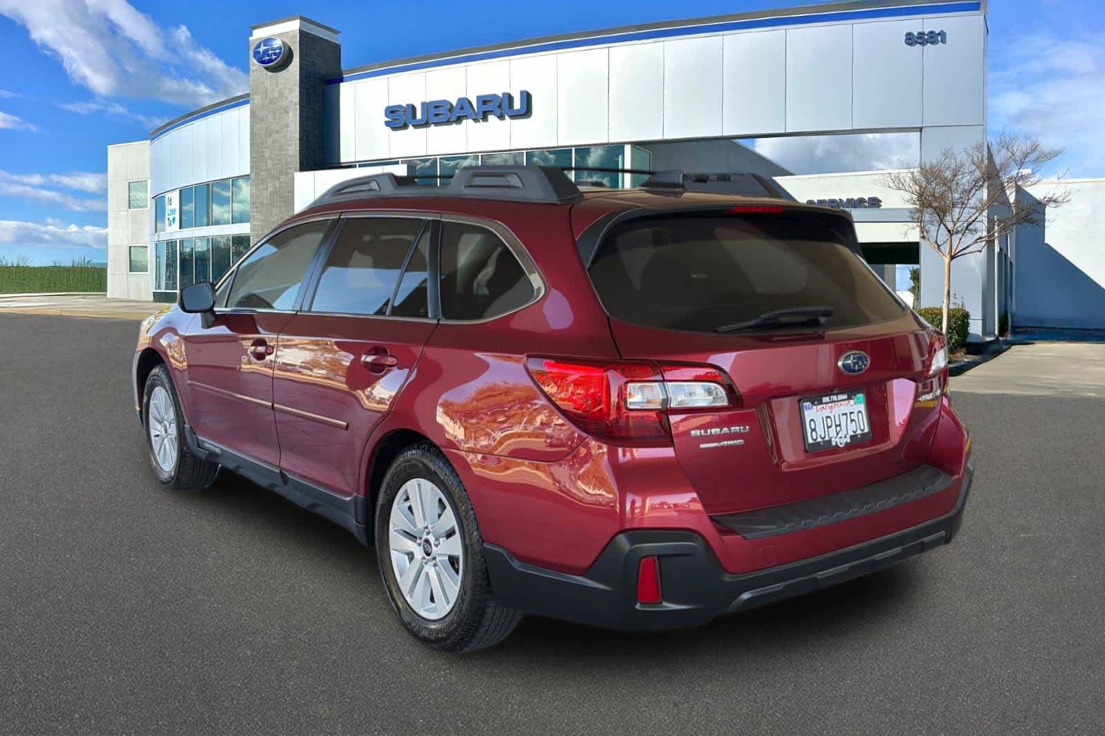 Used 2019 Subaru Outback 2.5i Premium AWD/4WD image 8