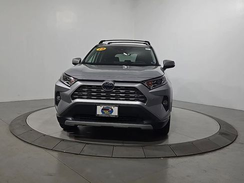 Used 2020 Toyota RAV4 Limited image 9