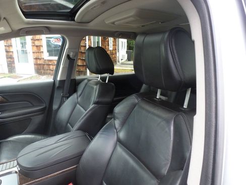 Used 2011 Acura MDX w/ Technology & Entertainment AWD/4WD image 14