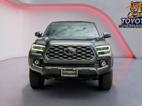 Used 2023 Toyota Tacoma TRD Off-Road w/ Technology Package AWD/4WD image 2