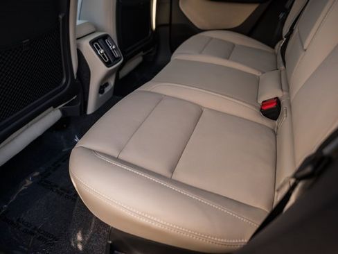 New 2026 Volvo XC40 B5 Ultra w/ Protection Package Premier image 33