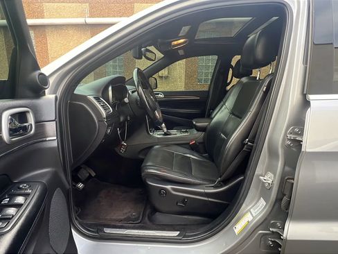 Used 2018 Jeep Grand Cherokee Limited w/ Luxury Group II image 27