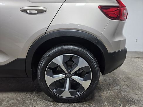 Used 2024 Volvo XC40 B5 Plus image 59