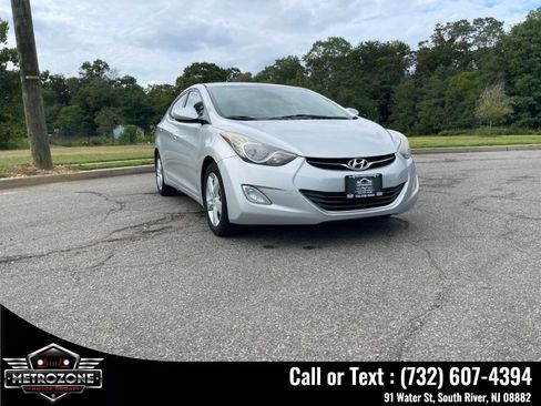 Used 2013 Hyundai Elantra GLS w/ Preferred Pkg FWD image 11