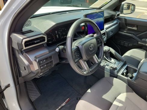 Used 2024 Toyota Tacoma TRD Off-Road AWD/4WD image 20