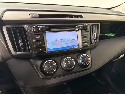 Used 2017 Toyota RAV4 LE image 17