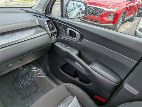 Used 2021 Kia Sorento LX FWD image 18