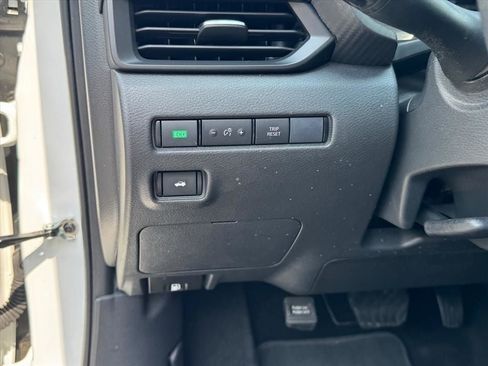 Used 2024 Nissan Sentra S FWD image 22
