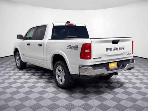 Used 2025 RAM 1500 Big Horn AWD/4WD image 3