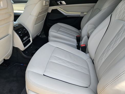 Used 2022 BMW X7 M50i AWD/4WD image 30