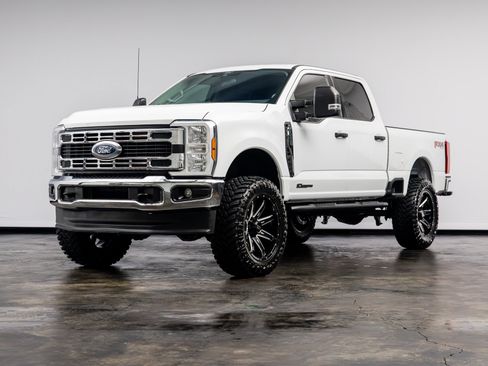 Used 2025 Ford F250 XLT w/ FX4 Off-Road Package AWD/4WD image 7