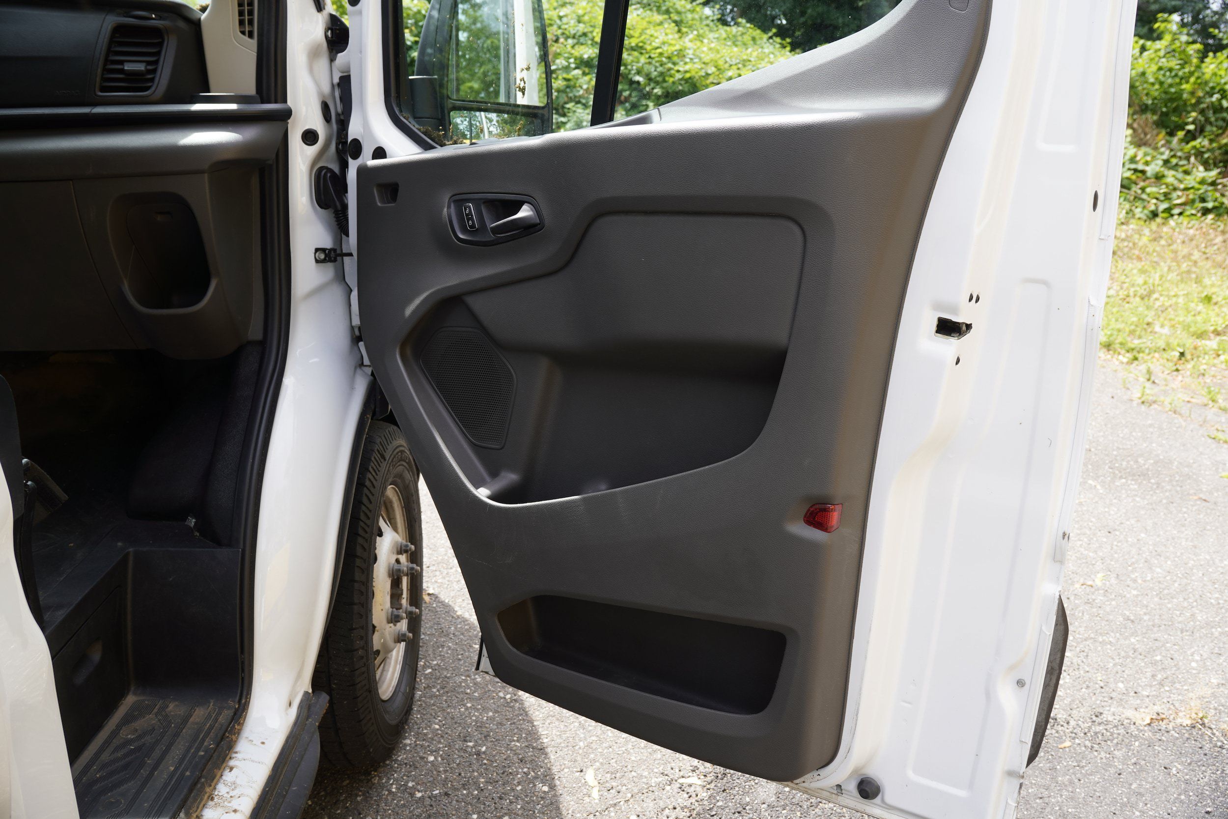 Used 2023 Ford Transit 250 Medium Roof AWD image 27