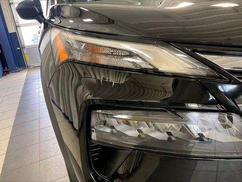 Used 2024 Nissan Rogue S AWD/4WD image 33