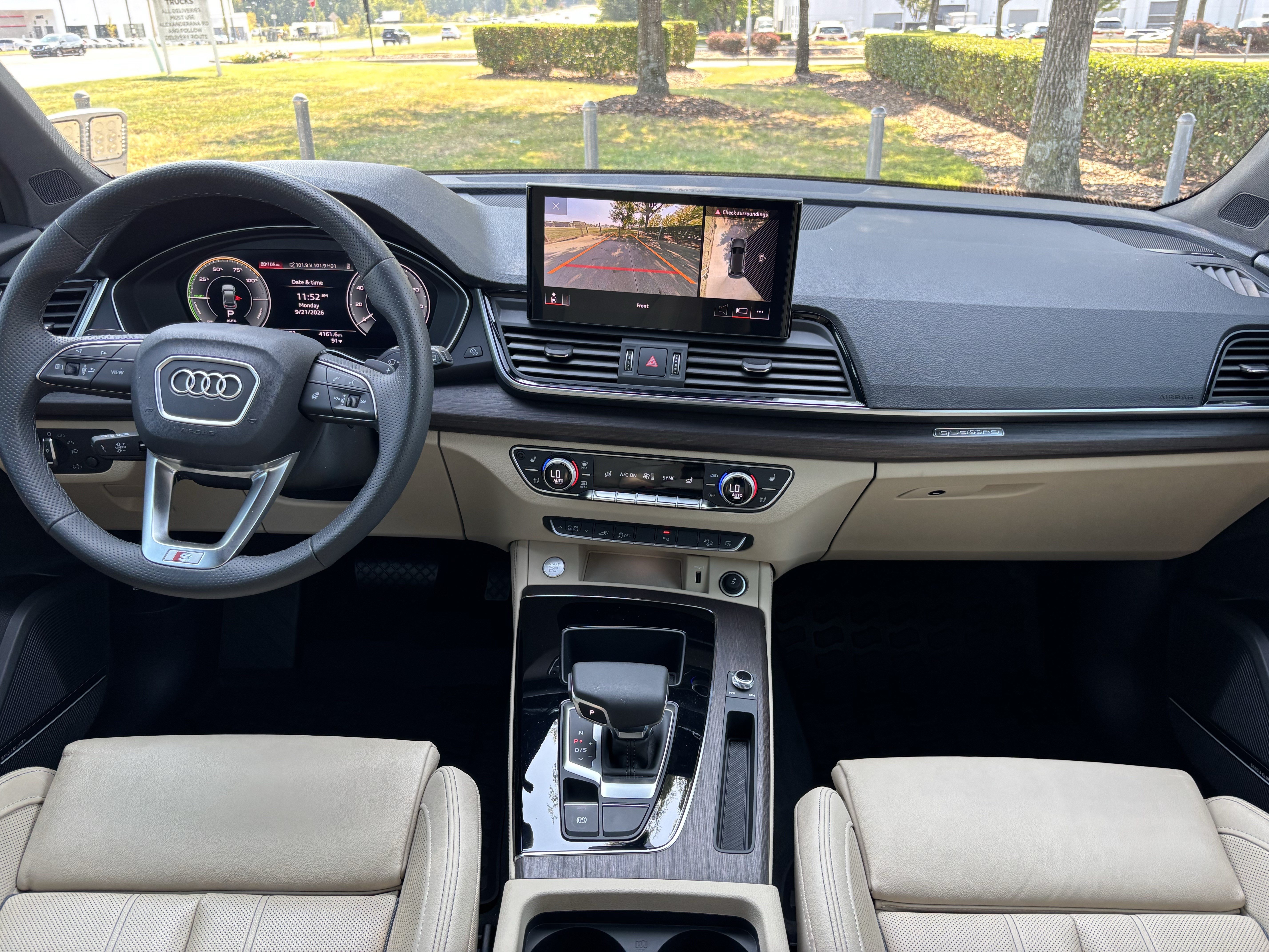 Certified 2024 Audi Q5 e Premium Plus w/ Premium Plus Package AWD/4WD image 32