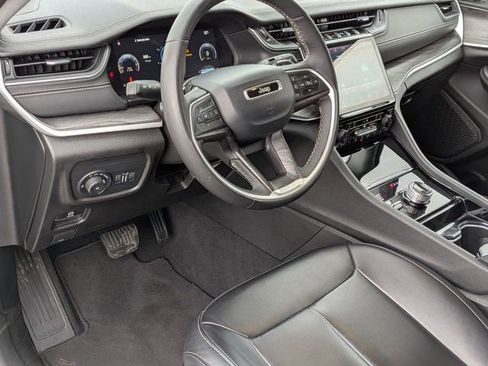 Certified 2023 Jeep Grand Cherokee L Limited image 11