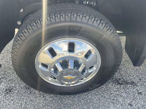 Used 2025 Chevrolet Silverado 3500 LTZ w/ LTZ Plus Package image 11