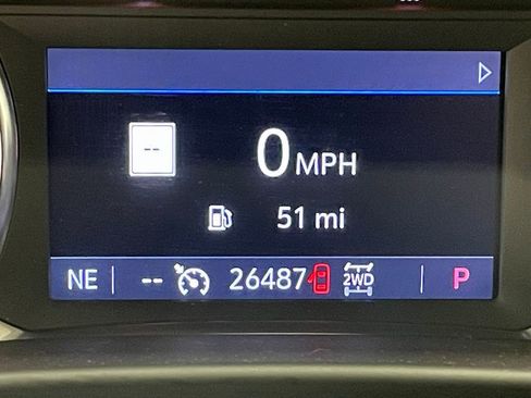 Used 2022 GMC Acadia SLT w/ Elevation Edition image 6