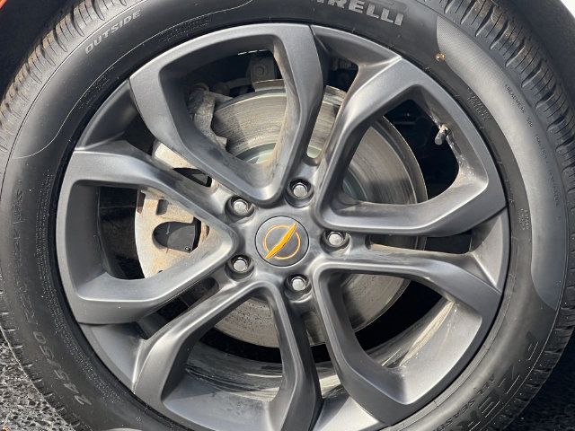 Used 2024 Chrysler Pacifica Touring-L w/ Road Tripper Package FWD image 8