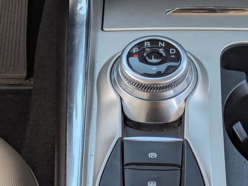 Used 2024 Ford Explorer Limited image 22