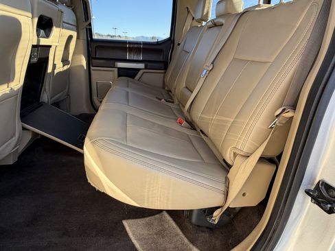 Used 2018 Ford F150 Lariat image 32