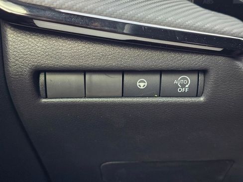 New 2025 Nissan Kicks SR image 20