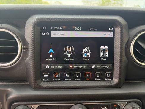Used 2020 Jeep Wrangler Unlimited Sahara AWD/4WD image 13