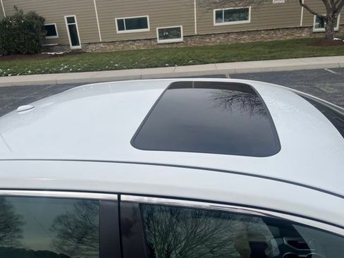 Used 2012 Toyota Camry XLE image 25