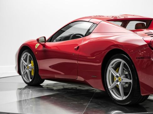 Used 2014 Ferrari 458 Spider RWD image 16