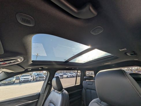 New 2025 Jeep Grand Cherokee L Limited image 3