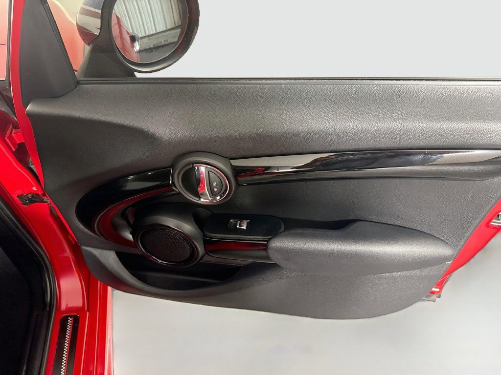 Used 2018 MINI Cooper S FWD image 30
