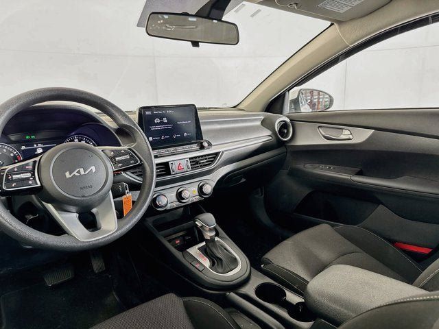 Certified 2023 Kia Forte LXS w/ LXS Technology Package FWD image 21