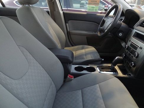 Used 2012 Ford Fusion SE image 9
